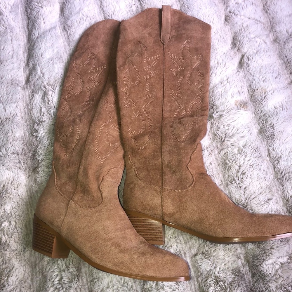 Cow horl boots